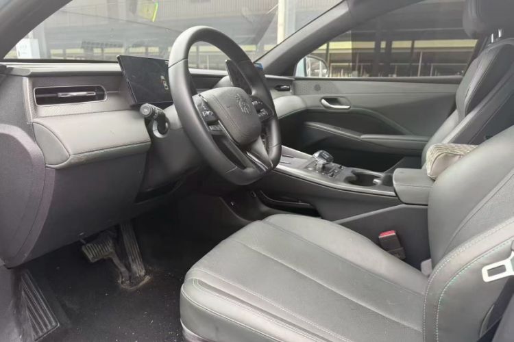 Used BYD Qin PLUS 2025 DM-i Smart Drive 55KM Leading Model Interior 2