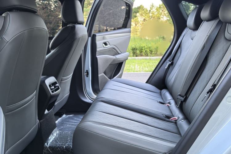 Used BYD Qin PLUS 2025 DM-i Smart Drive 55KM Leading Model Interior 4