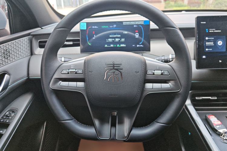 Used BYD Qin PLUS 2025 DM-i Smart Drive 55KM Leading Model Interior 9
