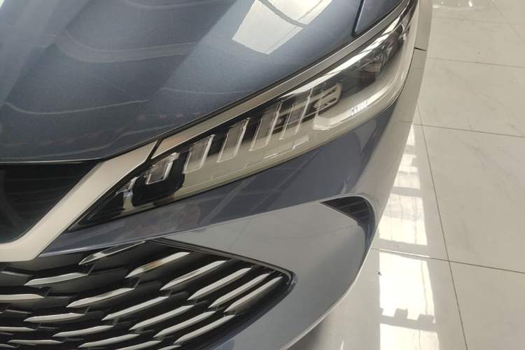 Used BYD Qin PLUS 2025 DM-i Smart Drive 55KM Leading Model Left Front Headlight