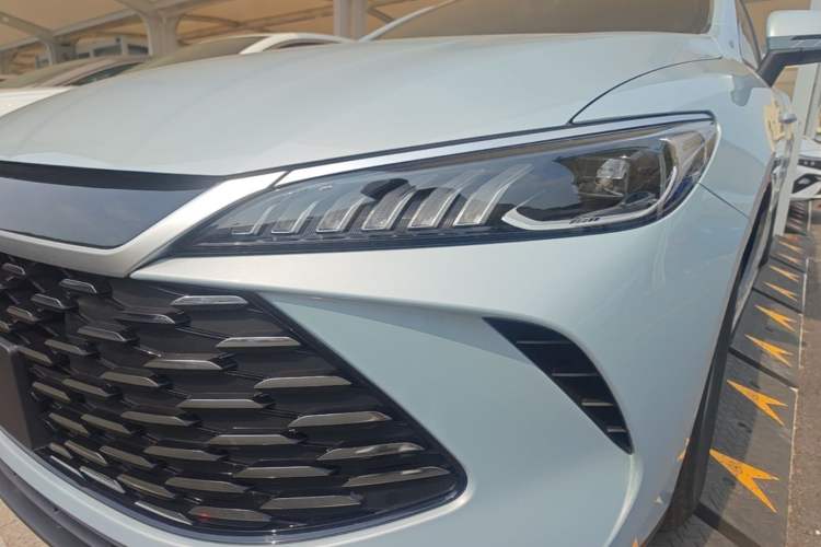 Used BYD Qin PLUS 2025 DM-i Smart Drive 55KM Leading Model Left Front Headlight