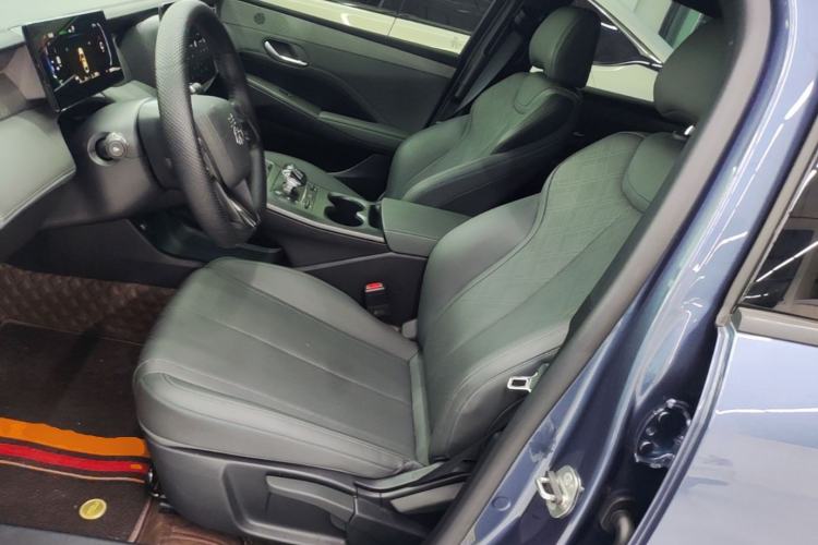 Used BYD Qin PLUS 2025 DM-i Smart Drive 55KM Leading Model Left Front Seat