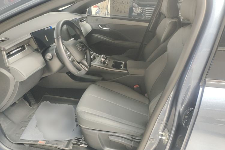 Used BYD Qin PLUS 2025 DM-i Smart Drive 55KM Leading Model Left Front Seat