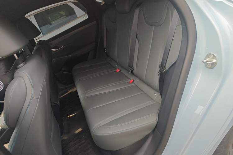 Used BYD Qin PLUS 2025 DM-i Smart Drive 55KM Leading Model Left Rear Seat