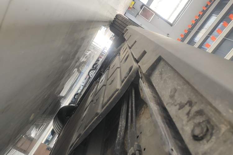 Used BYD Qin PLUS 2025 DM-i Smart Drive 55KM Leading Model Left Side Sill