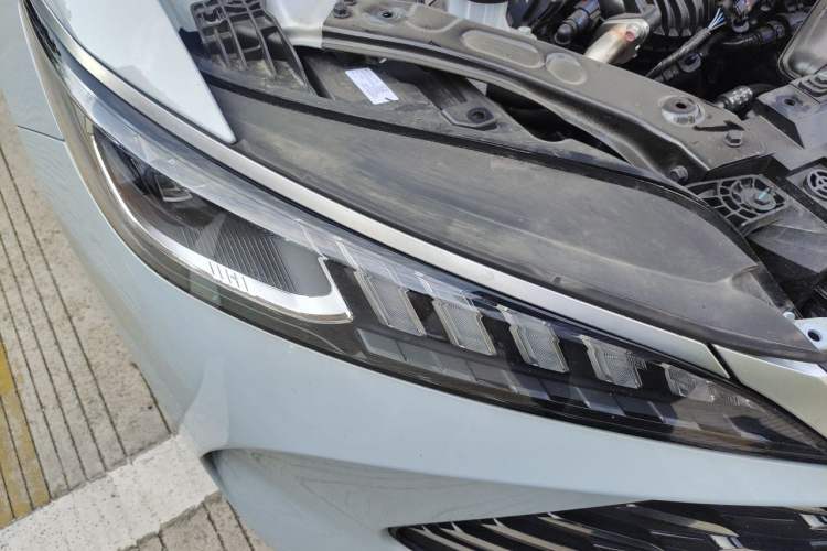 Used BYD Qin PLUS 2025 DM-i Smart Drive 55KM Leading Model Right Front Headlight