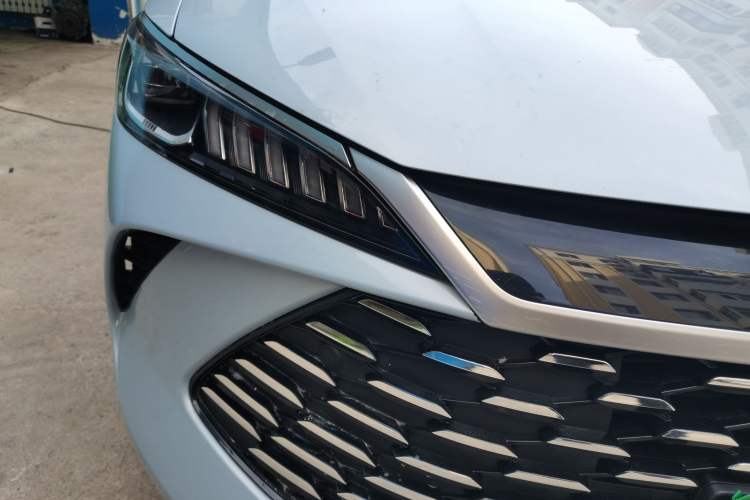 Used BYD Qin PLUS 2025 DM-i Smart Drive 55KM Leading Model Right Front Headlight