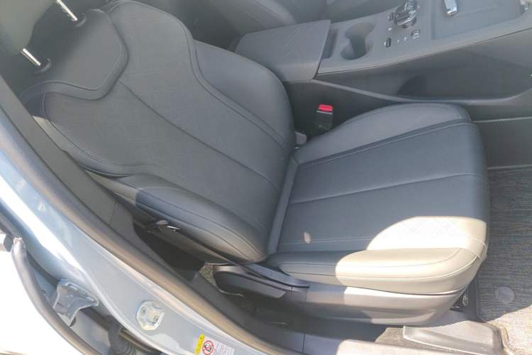 Used BYD Qin PLUS 2025 DM-i Smart Drive 55KM Leading Model Right Front Seat