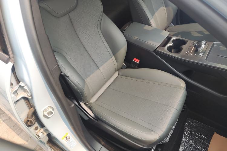Used BYD Qin PLUS 2025 DM-i Smart Drive 55KM Leading Model Right Front Seat