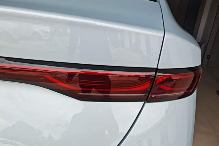 Used BYD Qin PLUS 2025 DM-i Smart Drive 55KM Leading Model Right Rear Taillight