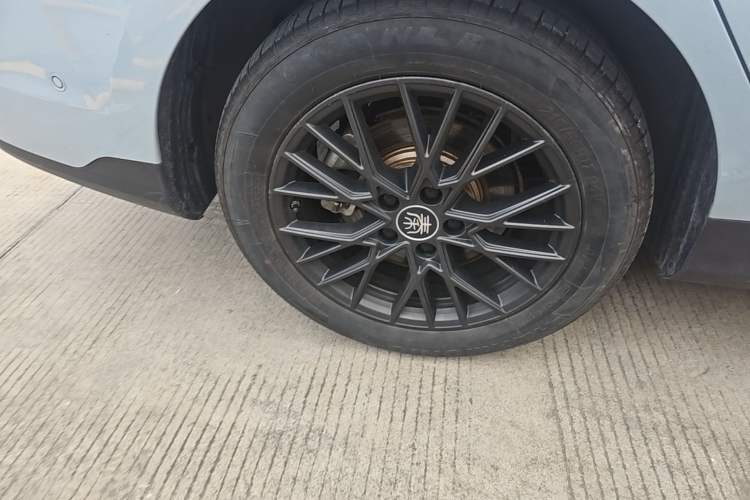 Used BYD Qin PLUS 2025 EV Smart Drive Edition 510KM Leading Model Right Rear Wheel Hub