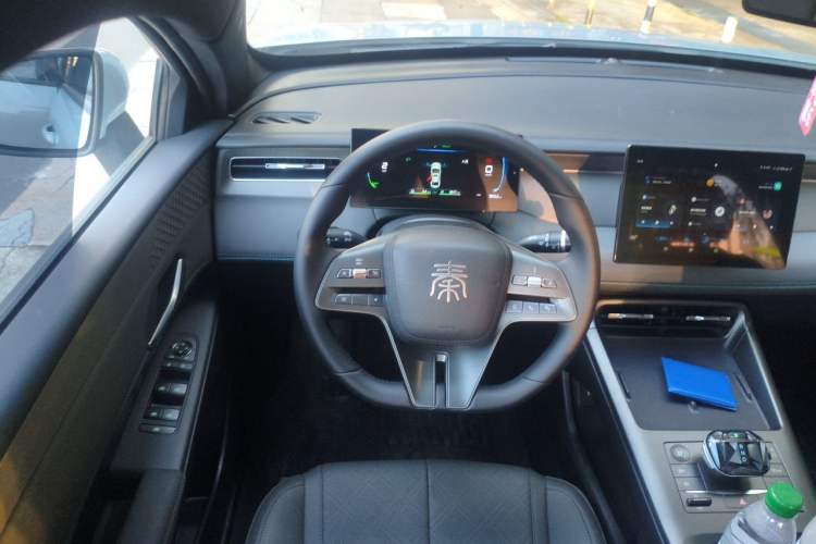 Used BYD Qin PLUS 2025 DM-i Smart Drive 55KM Leading Model Steering Wheel