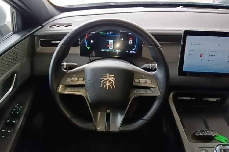 Used BYD Qin PLUS 2025 DM-i Smart Drive 55KM Leading Model Steering Wheel