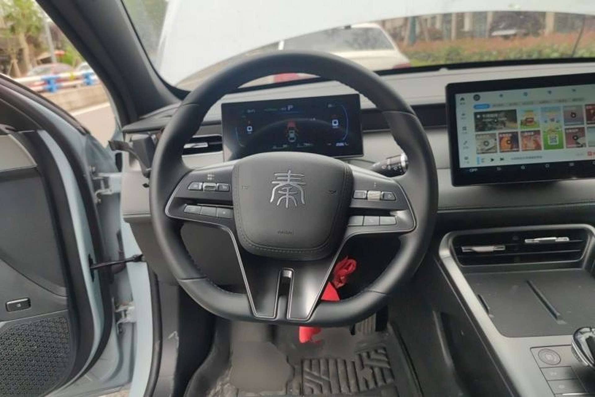 Used BYD Qin PLUS 2025 DM-i Smart Drive 55KM Leading Model Steering Wheel