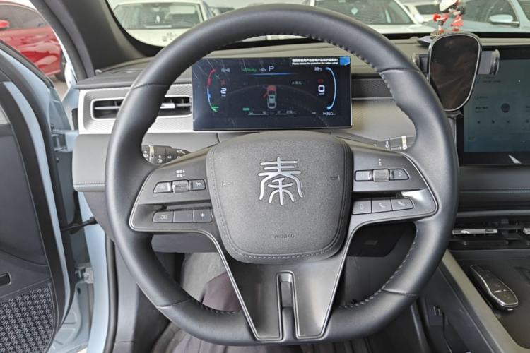 Used BYD Qin PLUS 2025 DM-i Smart Drive 55KM Leading Model Steering Wheel