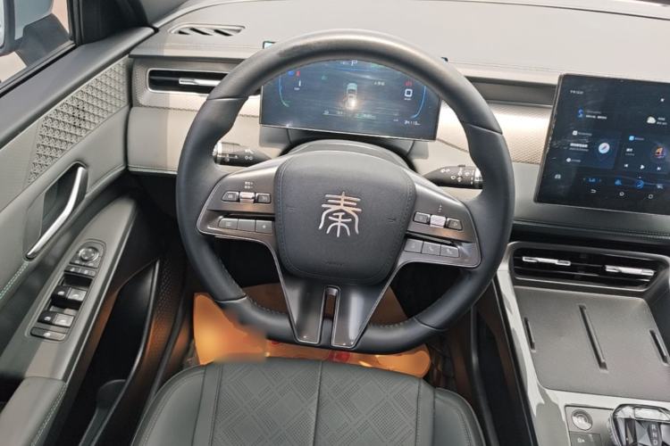 Used BYD Qin PLUS 2025 DM-i Smart Drive 55KM Leading Model Steering Wheel