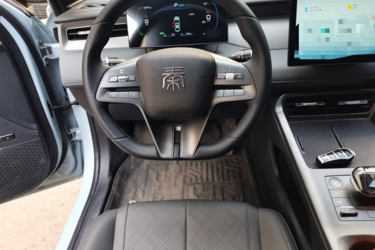 Used BYD Qin PLUS 2025 DM-i Smart Drive 55KM Leading Model Steering Wheel