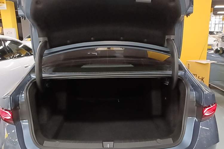 Used BYD Qin PLUS 2025 EV Smart Drive Edition 420KM Leading Model Trunk