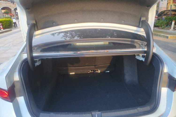 Used BYD Qin PLUS 2025 DM-i Smart Drive 55KM Leading Model Trunk