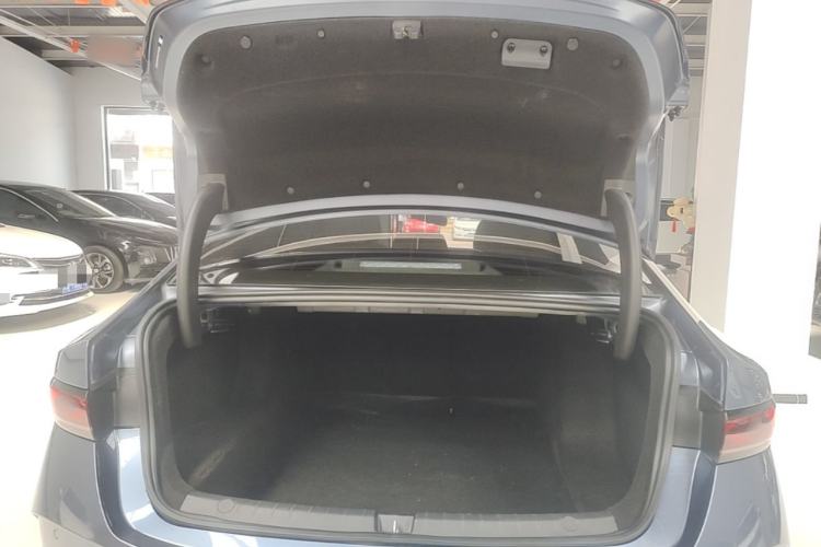 Used BYD Qin PLUS 2025 DM-i Smart Drive 55KM Leading Model Trunk