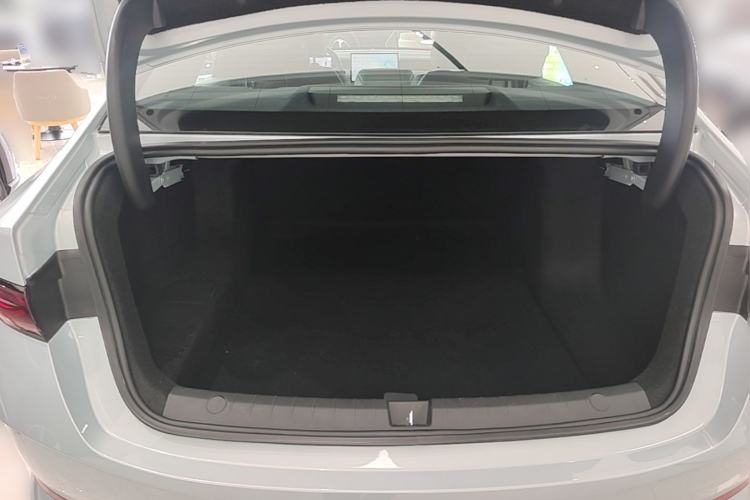 Used BYD Qin PLUS 2025 DM-i Smart Drive 120KM Superior Model Trunk
