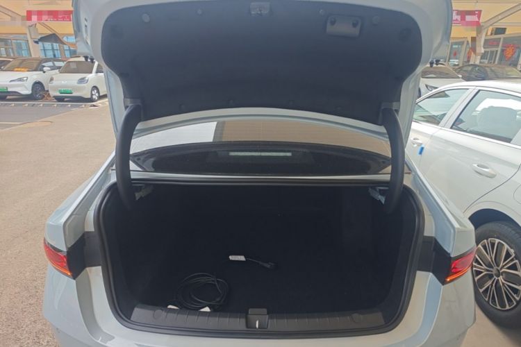 Used BYD Qin PLUS 2025 DM-i Smart Drive 55KM Leading Model Trunk