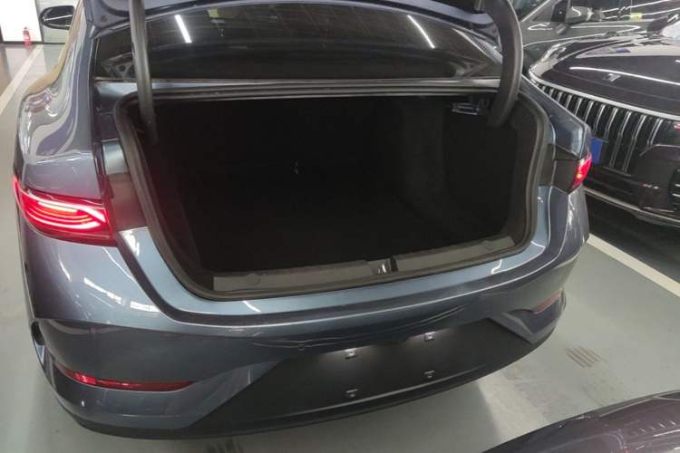 Used BYD Qin PLUS 2025 DM-i Smart Drive 55KM Leading Model Trunk