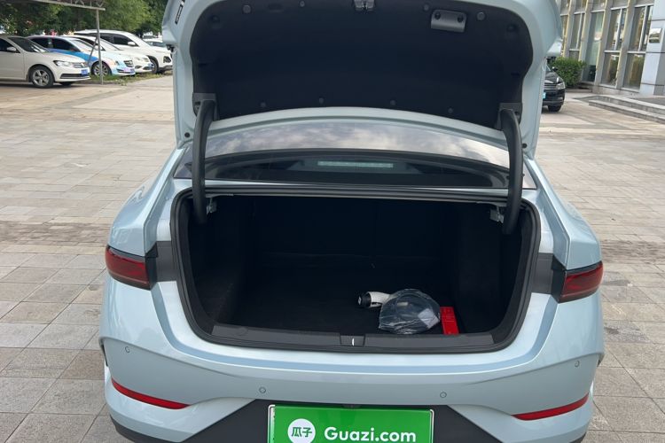Used BYD Qin PLUS 2025 DM-i Smart Drive 55KM Leading Model Trunk