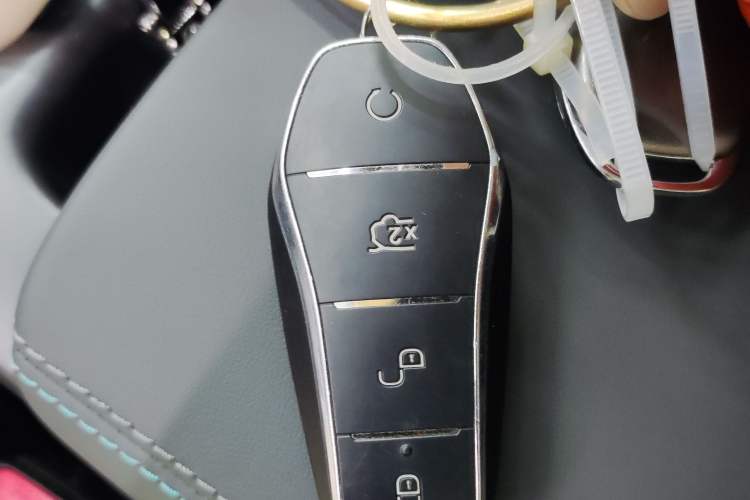 Used BYD Qin PLUS 2025 DM-i Smart Drive 55KM Leading Model Vehicle Key