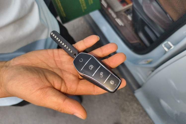 Used BYD Qin PLUS 2025 DM-i Smart Drive 55KM Leading Model Vehicle Key