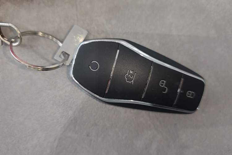 Used BYD Qin PLUS 2025 DM-i Smart Drive 120KM Superior Model Vehicle Key