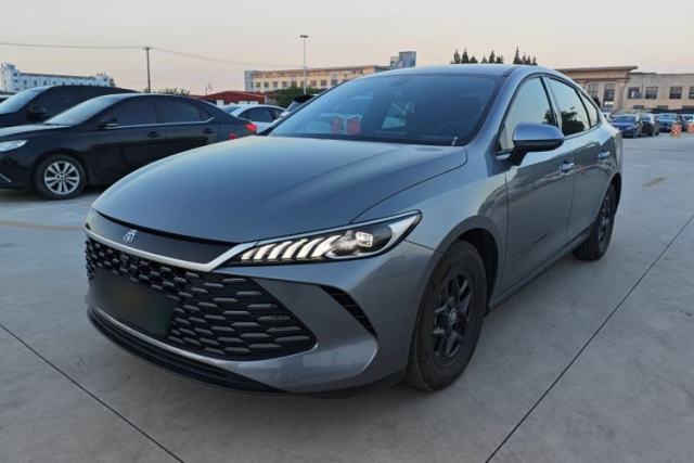 Ojetý BYD Qin PLUS 2025 DM-i Smart Drive 55KM Leading Model