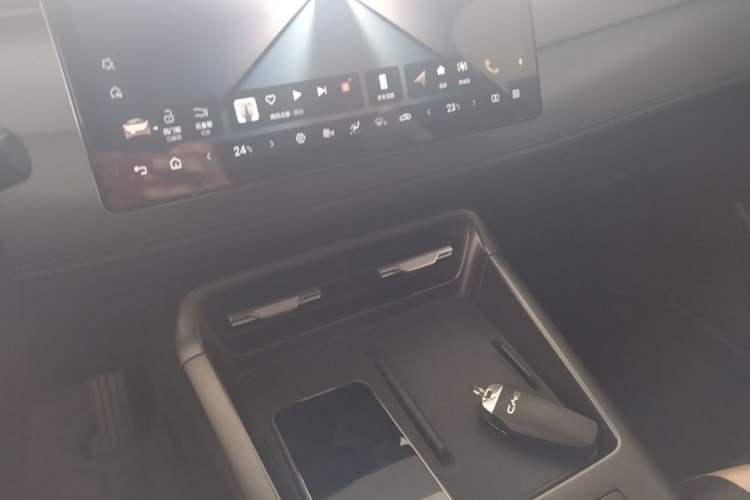 Used BYD Qin PLUS 2025 EV Smart Drive Edition 510KM Leading Model Audio And AC Panel