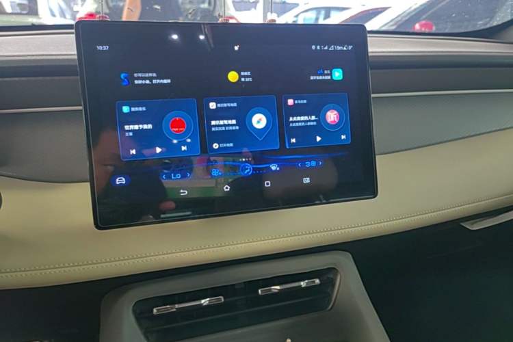 Used BYD Qin PLUS 2025 DM-i Smart Drive 55KM Leading Model Audio And AC Panel