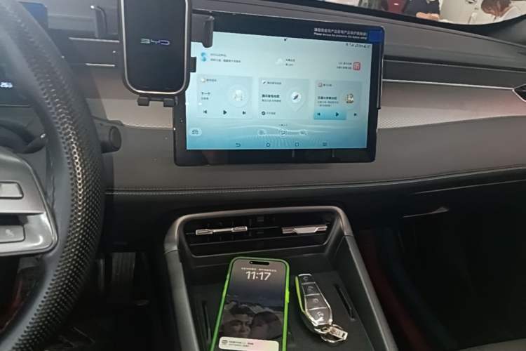 Used BYD Qin PLUS 2025 DM-i Smart Drive 55KM Leading Model Audio And AC Panel