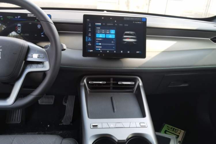 Used BYD Qin PLUS  Audio And AC Panel