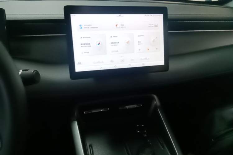 Used BYD Qin PLUS 2025 DM-i Smart Drive 55KM Leading Model Audio And AC Panel