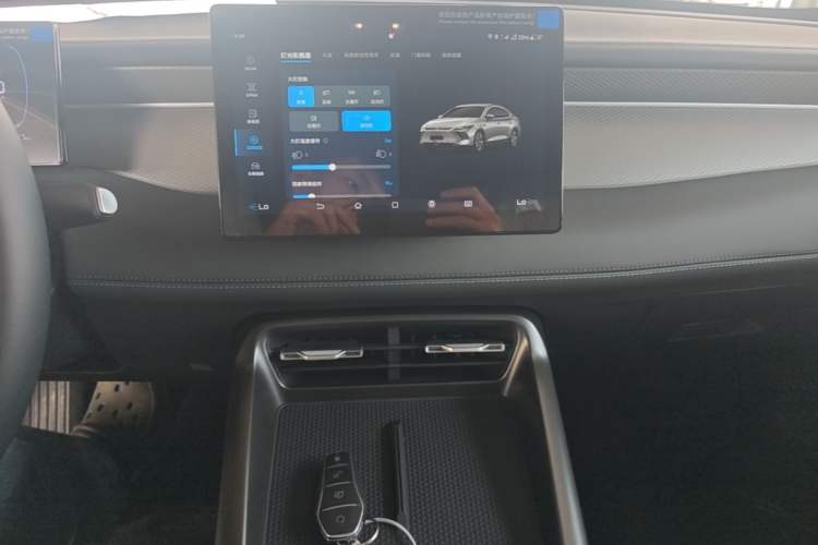 Used BYD Qin PLUS  Audio And AC Panel