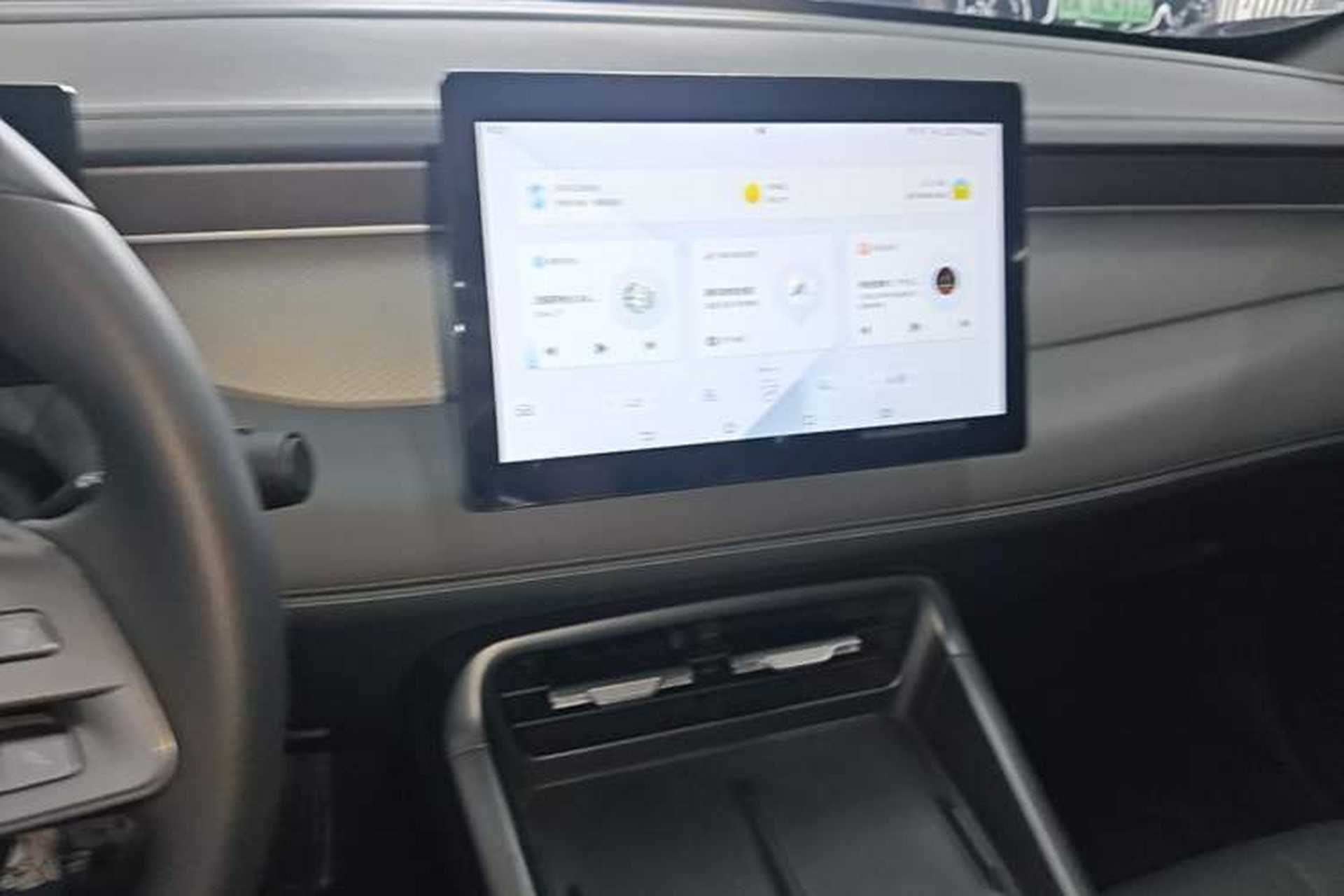 Used BYD Qin PLUS 2025 DM-i Smart Drive 55KM Leading Model Audio And AC Panel