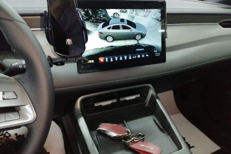 Used BYD Qin PLUS 2025 DM-i Smart Drive 55KM Leading Model Audio And AC Panel