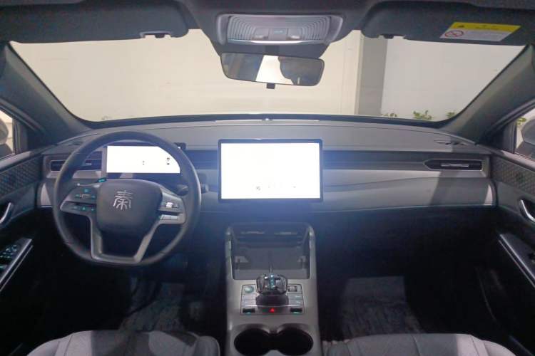 Used BYD Qin PLUS 2025 DM-i Smart Drive 55KM Beyond Model Audio And AC Panel