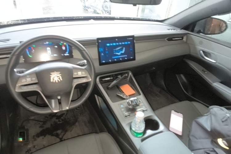 Used BYD Qin PLUS 2025 DM-i Smart Drive 55KM Leading Model Audio And AC Panel