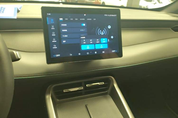 Used BYD Qin PLUS  Audio And AC Panel