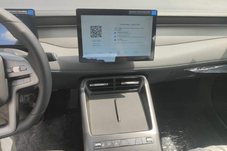 Used BYD Qin PLUS  Audio And AC Panel
