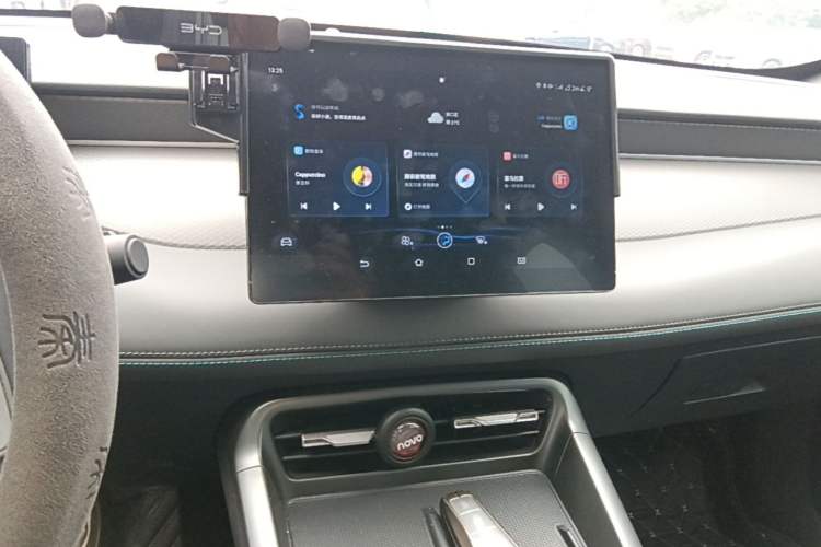 Used BYD Qin PLUS 2025 DM-i Smart Drive 55KM Leading Model Audio And AC Panel