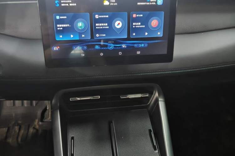 Used BYD Qin PLUS 2025 DM-i Smart Drive 55KM Leading Model Audio And AC Panel