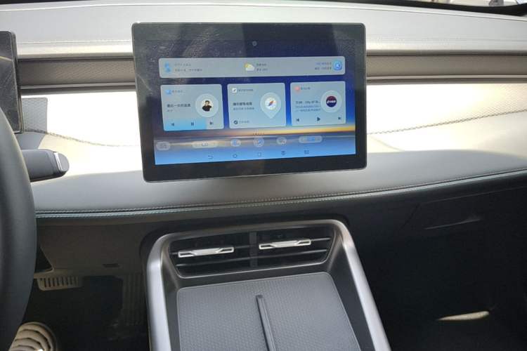 Used BYD Qin PLUS  Audio And AC Panel