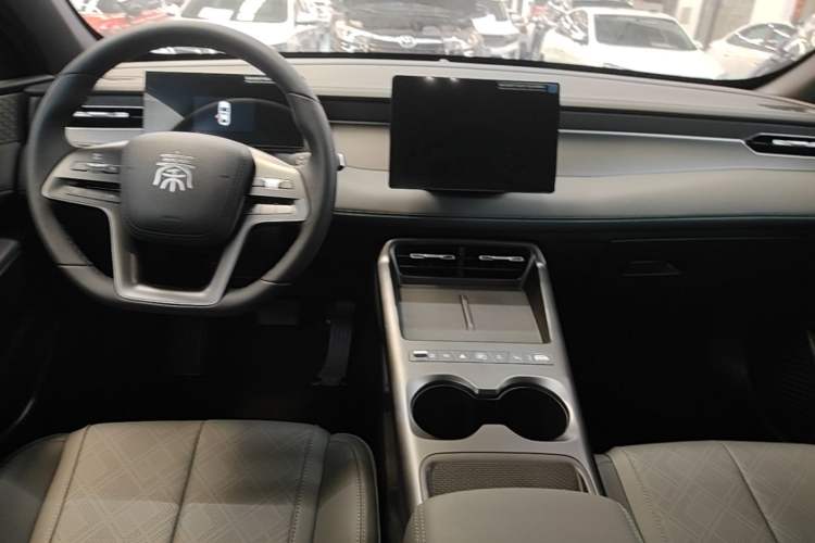 Used BYD Qin PLUS  Audio And AC Panel
