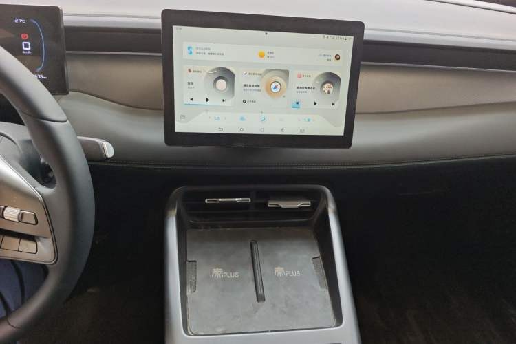 Used BYD Qin PLUS  Audio And AC Panel