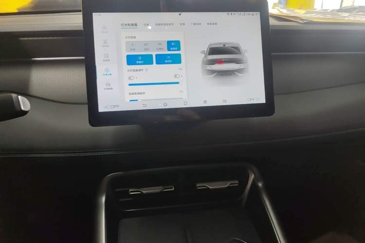 Used BYD Qin PLUS  Audio And AC Panel